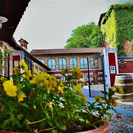 Foresteria Ristorante Conti Roero Monticello d'Alba ภายนอก รูปภาพ