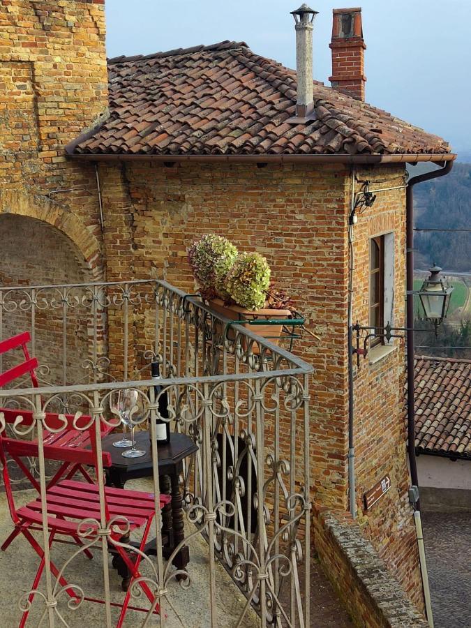 Foresteria Ristorante Conti Roero Monticello d'Alba ภายนอก รูปภาพ