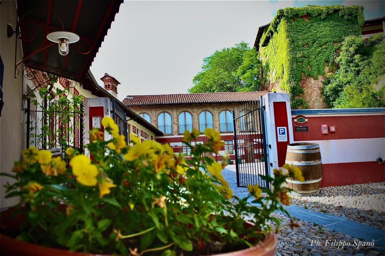 Foresteria Ristorante Conti Roero Monticello d'Alba ภายนอก รูปภาพ