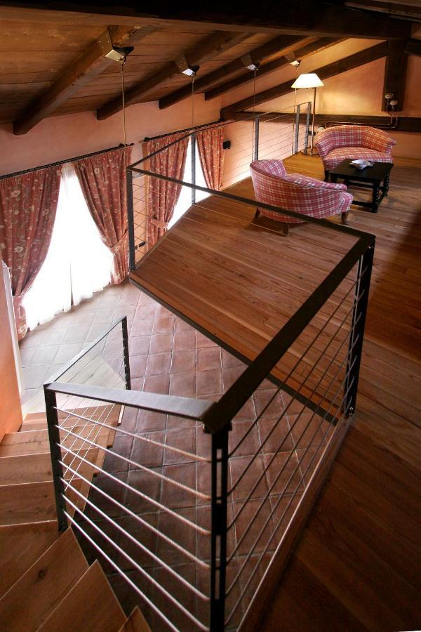 Foresteria Ristorante Conti Roero Monticello d'Alba ภายนอก รูปภาพ