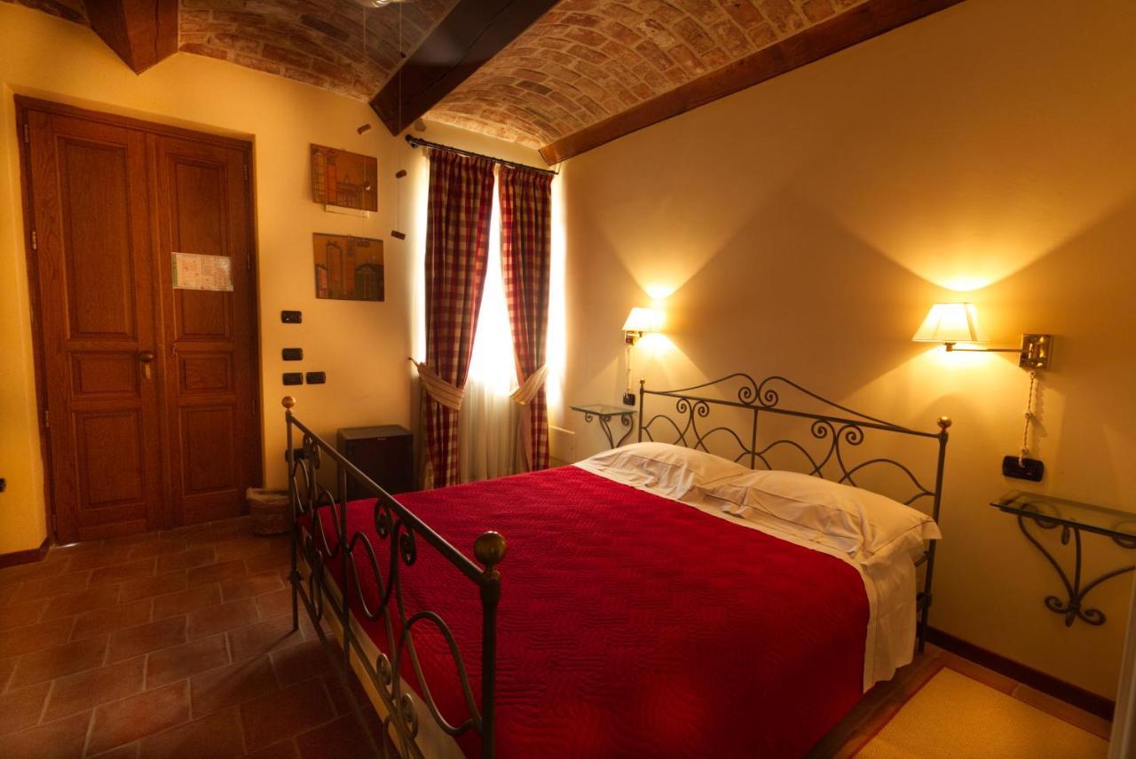 Foresteria Ristorante Conti Roero Monticello d'Alba ห้อง รูปภาพ