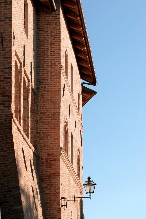 Foresteria Ristorante Conti Roero Monticello d'Alba ภายนอก รูปภาพ