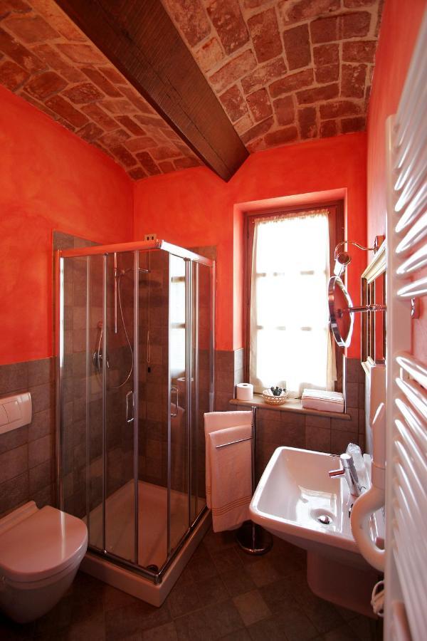 Foresteria Ristorante Conti Roero Monticello d'Alba ภายนอก รูปภาพ